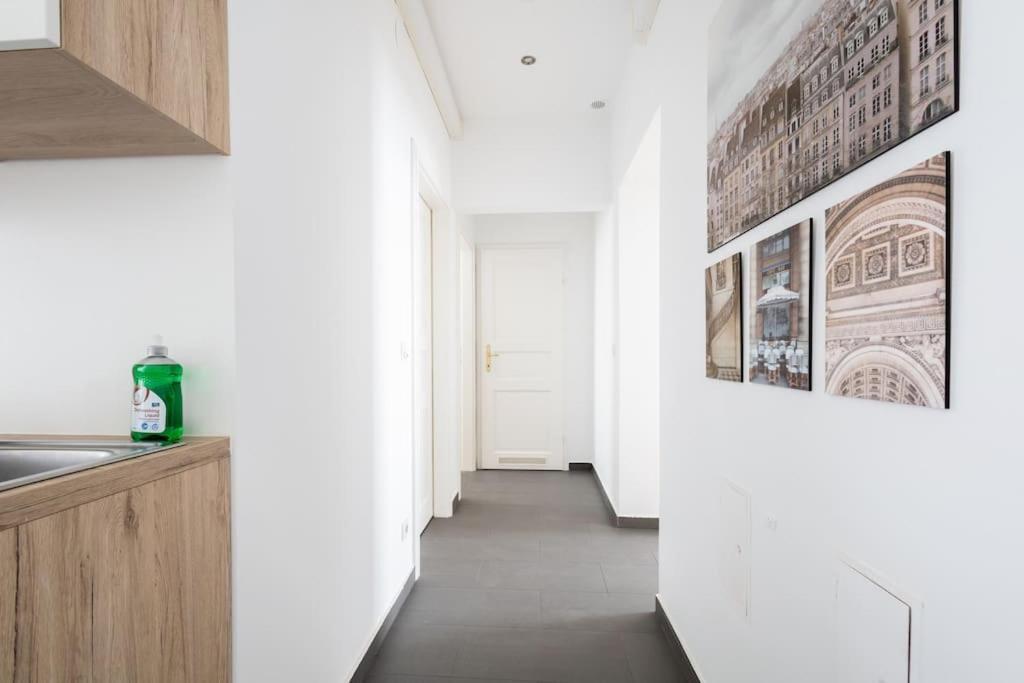 Orestaliving - 2br On The Danube Canal Apartment Wien